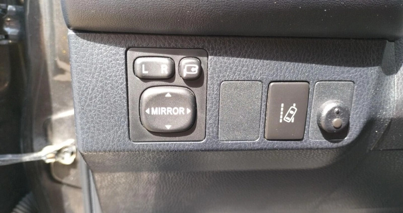 Toyota RAV4 cena 102900 przebieg: 107929, rok produkcji 2017 z Kietrz małe 232